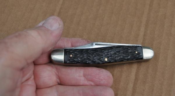 Kutmaster Utica NY USA 4" Closed Jiged Black Stockman All Blades Snap Brass liners Brass Bolsters Kutmaster Utica NY USA 4" Closed Jiged Black Stockman All Blades Snap Brass liners Brass Bolsters