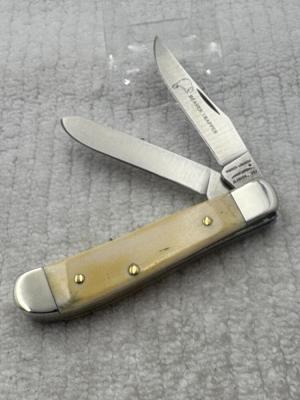 Parker Edwards Vintage 2 Blade Mini Trapper Beaver Trapper Made In USA 72