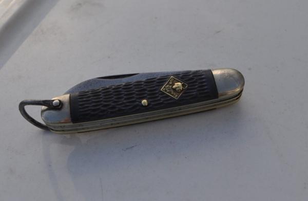 Boy Scout Camillus 1950's Jigged Blue Delrin 3 Blades Bail Used Brass Liners Nickel Bolsters Boy Scout Camillus 1950's Jigged Blue Delrin 3 Blades Bail Used Brass Liners Nickel Bolsters