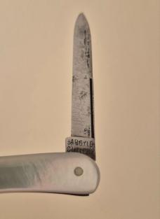 2 3/4" Vintage Argyle Cutlery Lady Leg knife, Nice MOP scales