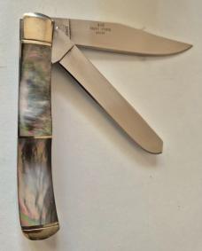 4" Rough Rider Trapper, Model RR228 , Stunning Rainbow/Smoky Pearl Handles