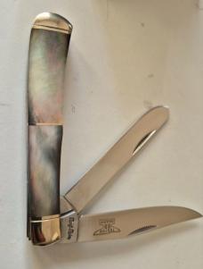 4" Rough Rider Trapper, Model RR228 , Stunning Rainbow/Smoky Pearl Handles