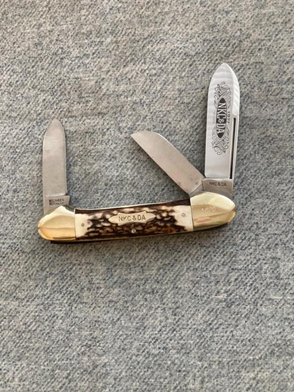 Vintage Robert Klass KISSING CRANE, 1977 NKCA , Canoe/Gunboat, 3-Blade, Pocket Knife - MINT