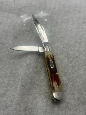 Case XX USA 2001 9 Dot 5220 2 Blade Red Stag Peanut Pocket Knife (111)