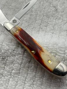 Case XX USA 2001 9 Dot 5220 2 Blade Red Stag Peanut Pocket Knife (111)