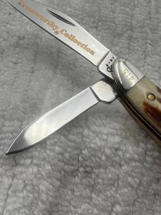 Case XX USA 2001 9 Dot 5220 2 Blade Red Stag Peanut Pocket Knife (111)