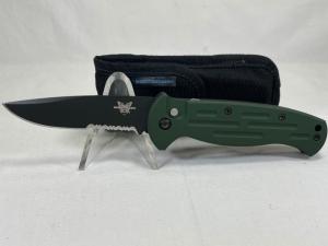 BENCHMADE USA 9050 Drop Point Combo Green Push Button Automatic IN SHEATH