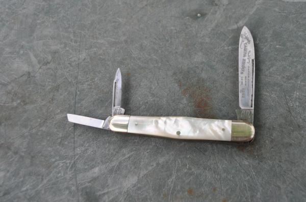 Frank Buster Pearl Whittler Gator Cutlery Club Knife Tampa FL Show 1982 1 Of 100 Frank Buster Pearl Whittler Gator Cutlery Club Knife Tampa FL Show 1982 1 Of 100