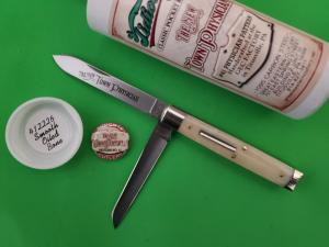 Great Eastern Cutlery Tidioute 412226 "The New Town Physician" Smooth Oiled Bone