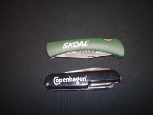 SKOAL & COPENHAGEN KNIVES ADVERTISING PIECES TOBACCO POCKET KNIFE