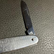 RICHARDS OF SHEFFIELD PEN KNIFE 2 BLADES ROSE ON TANG . 