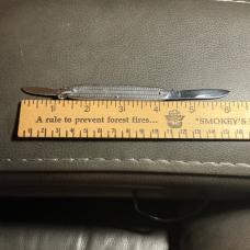 RICHARDS OF SHEFFIELD PEN KNIFE 2 BLADES ROSE ON TANG . 