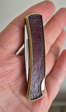 Buck 529 Red Shark Buckskin Lockback Knife