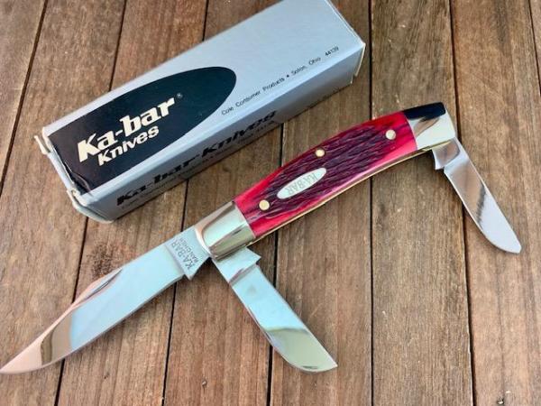 Ka-Bar by Queen Rancher Stockman Red Italian Jigged Bone 1990 Ka-Bar by Queen Rancher Stockman Red Italian Jigged Bone 1990