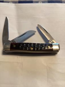 Never carried CASE XX 63033 as 3 blade pocket knife stockman
