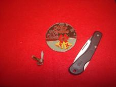 CASE LOT KNIFE COIN AND PIN CASE 059L SS PLUS COLLECTORS COIN AND TIE TACK HAT PIN
