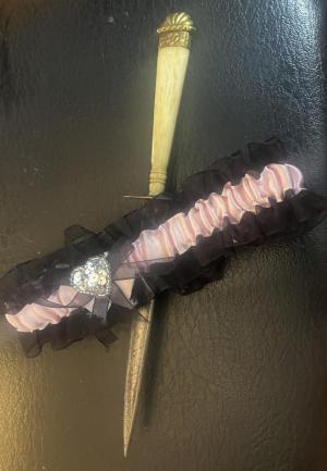 DIRK DAGGER-GAMBLER NAUGHTY LADY