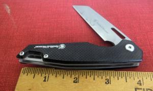 SMITH-WESSON SIDEBURN 4quot UNUSED WITH CUTTING SPRING ASSIST LINER LOCK EDGE MINT