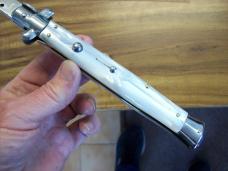 Vintage Italian Automatic Stiletto 13 Incher Swivel Bolster Inox Pearlex Bayo Looks UNUSED! 