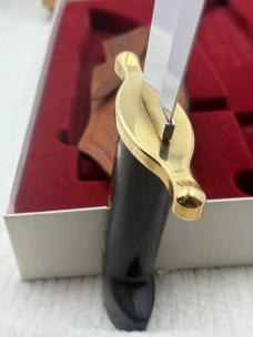 WR Case & Sons Cutlery Co 2012 Bowie Fixed Blade Hunting Knife With Leather Sheath