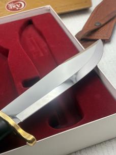 WR Case & Sons Cutlery Co 2012 Bowie Fixed Blade Hunting Knife With Leather Sheath