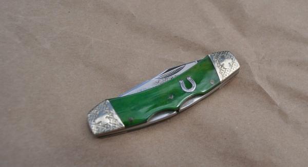 RR Texas Long Horn Green Bone 3" Closed Mint NOS Fancy Shamrock Bolsters Horse Shoe Shield RR Texas Long Horn Green Bone 3" Closed Mint NOS Fancy Shamrock Bolsters Horse Shoe Shield
