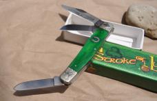 RR Split Back Spring Green Bone 3 5/8" Closed NOS Fancy Bolsters Shield Frosted Blade Original Box