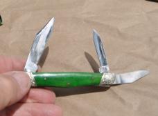 RR Split Back Spring Green Bone 3 5/8" Closed NOS Fancy Bolsters Shield Frosted Blade Original Box
