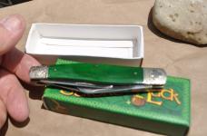 RR Split Back Spring Green Bone 3 5/8" Closed NOS Fancy Bolsters Shield Frosted Blade Original Box