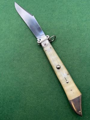 12”+ Pearl Deer Foot Shell Puller Ring Pull