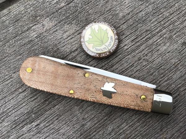 Great Eastern Cutlery 394124 Fiddleback Maple #157 Maple Leaf Shield Great Eastern Cutlery 394124 Fiddleback Maple #157 Maple Leaf Shield