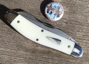 Great Eastern Cutlery 888222 Bayou Trapper Yeti Ivory Acrylic PPP