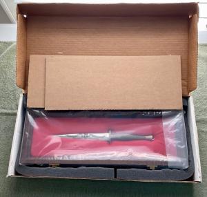 Marine Raider 75th Anniversary Stiletto H G Long WLocking Display Case Mint 023300