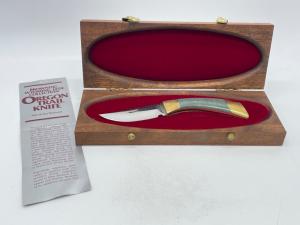 1980s BROWNING USA Wyoming Jade Oregon Trail Lockback 12000 w OMP Display