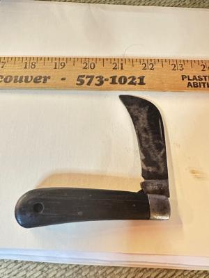 Vintage Queen Cut Co Hawkbill Pruning Knife Folding Pocket Knife USA Strong Snap
