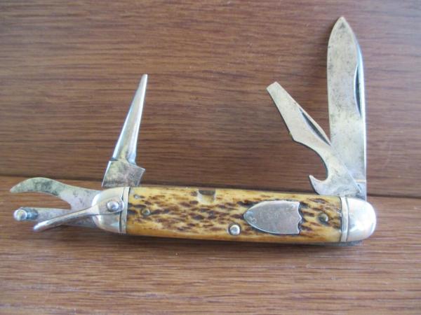 Ulster Knife Co. Official Junior Boy Scout Knife Ulster Knife Co. Official Junior Boy Scout Knife