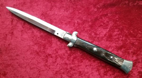 Beautiful 15" Horn AGA Campolin Stiletto Beautiful 15" Horn AGA Campolin Stiletto
