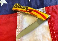 Case xx 1984 Medium Lockback (mdl# 059L SS) w/ American Flag & Eagle Soaring Synthetic Handles -NOS