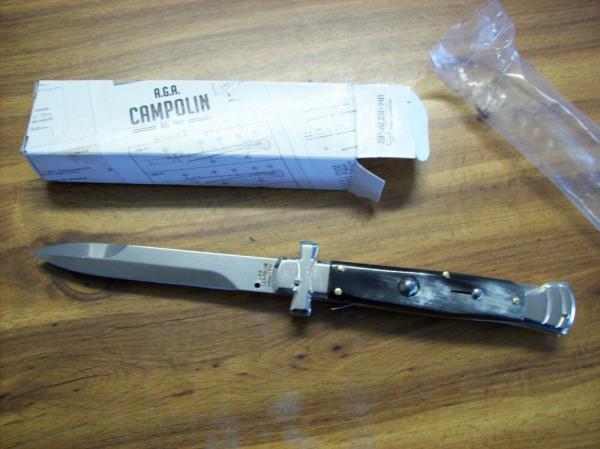 A. G. A. Campolin Maniago, Italy Maltese Cross Bayonet 9 Incher Lockback W/Brazilian Horn UNUSED!