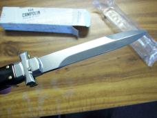 A. G. A. Campolin Maniago, Italy Maltese Cross Bayonet 9 Incher Lockback W/Brazilian Horn UNUSED!