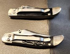 PAIR(!) 2018 Case Mid-Folding Hunter Kickstart