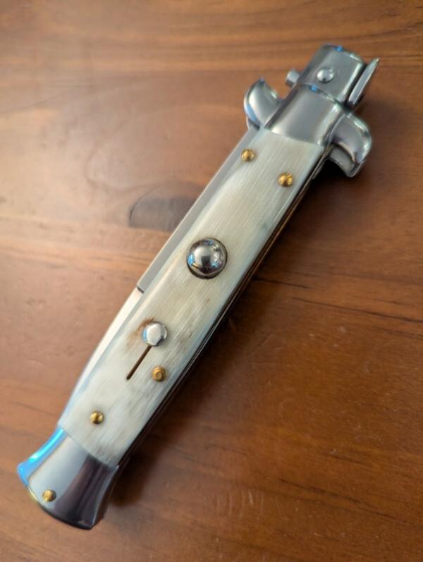 FRANK BELTRAME 23CM 9" BAYONET AUTOMATIC STILETTO FRENCH COW HORN...NEW AND SNAPPY! FRANK BELTRAME 23CM 9" BAYONET AUTOMATIC STILETTO FRENCH COW HORN...NEW AND SNAPPY!