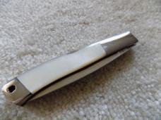 Pre-Owned Frost (Cutlery "The Deuce" pearl Lockback knife