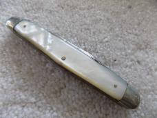 Rare Vintage Henry Barnascone & Son/Sheffield Humpback pearl knife. 1826-1894
