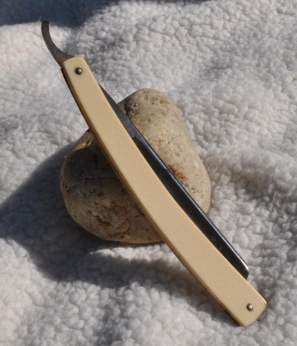 Razor Robeson Shur Edge Rochester NY 6" White Faux Ivory Stained Mirror Polish Logo On Blade