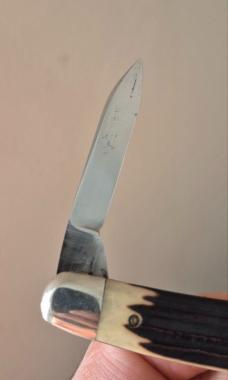 4" Queen #66 USA Muskrat Knife, Genuine Winterbottom Bone