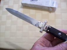 A. G. A. Campolin Maniago, Italy Maltese Cross Bayonet 9 Incher Lockback W/Brazilian Horn UNUSED!