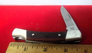 BUCK 501 USA APPROX 3-34quot LOCKBACK HARD WOOD SCALES WELL KEPT CUTTING EDGE