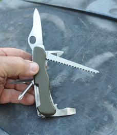 Victorinox SAK For German Bundeswehr 4 1/2" Closed 7 Functions Light Use 1980s Mil Green Handles