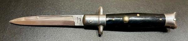 Vintage 1980s Valor Japan 8" False Button Stiletto